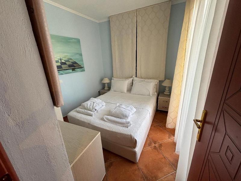 Two-Bedroom Apartment with Resort View image 3