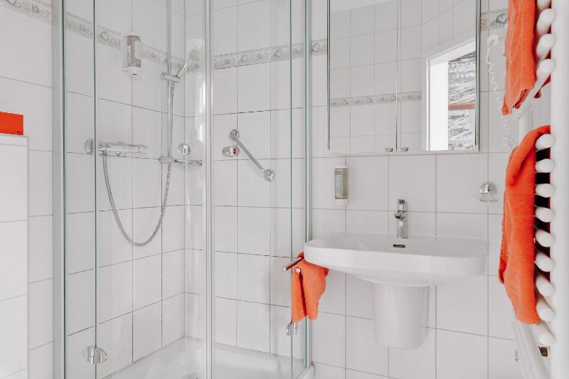 Economy Double Room Annex image 4