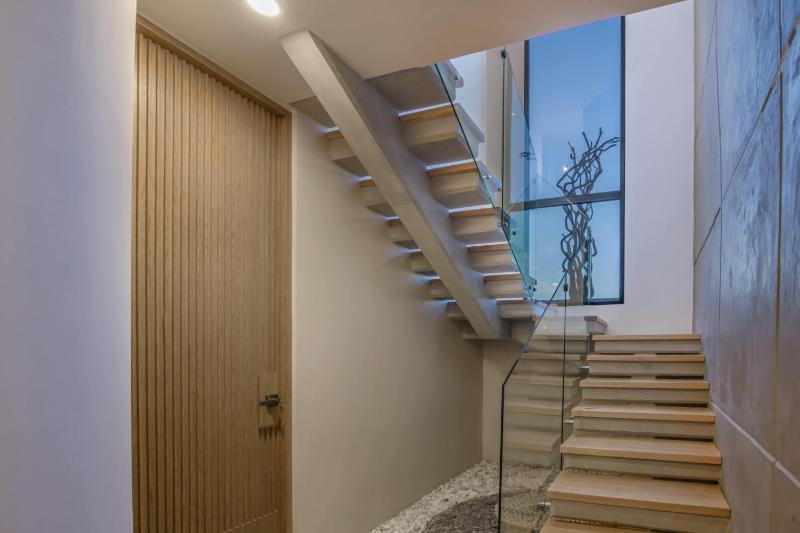 Rooftop Pool & Marina Views Plunge Pool Penthouse - image 3
