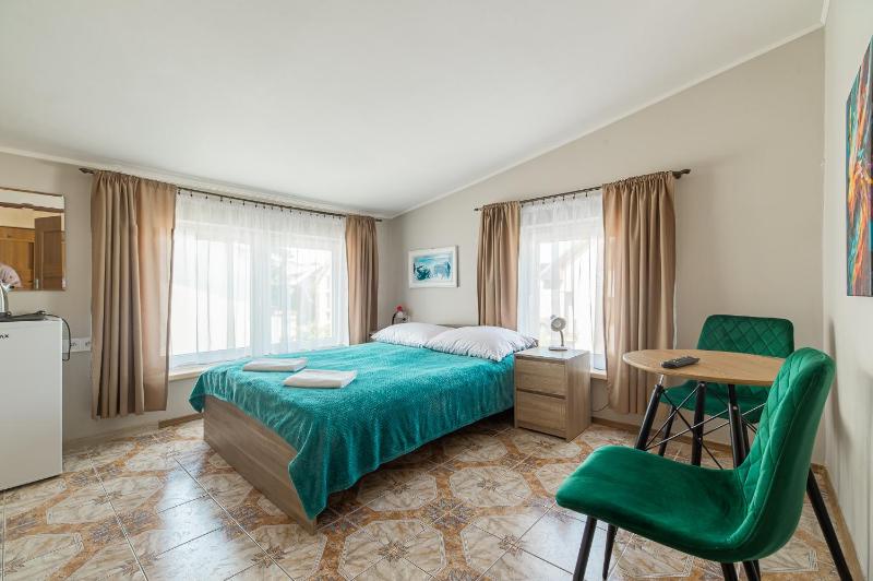 Large Double Room image 4