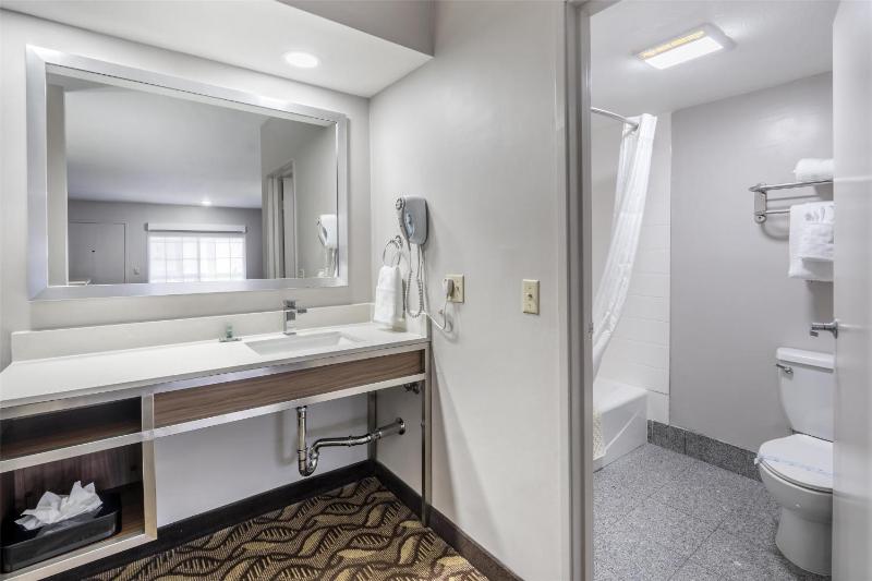 King Room image 2