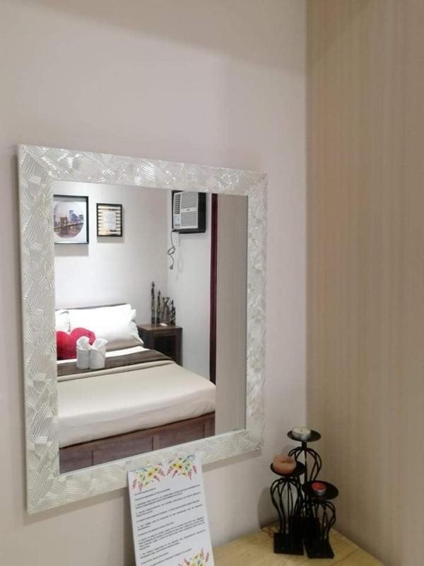 Isidro's Crib at Matina Enclaves Residences with a strong wifi and netflix - image 4