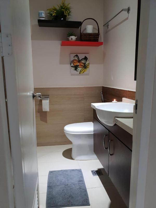 Isidro's Crib at Matina Enclaves Residences with a strong wifi and netflix - image 28