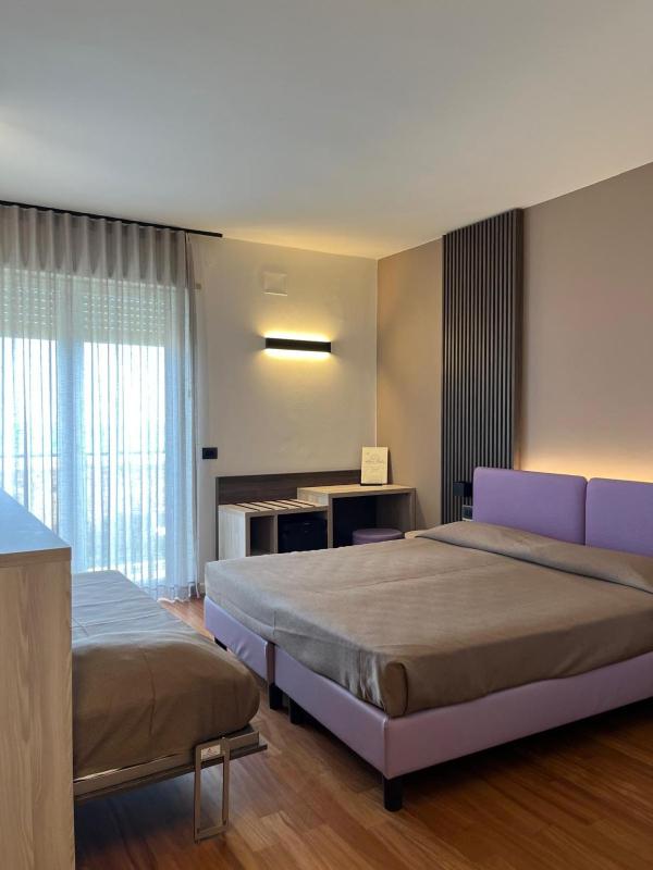 Triple Room with Sea View image 1