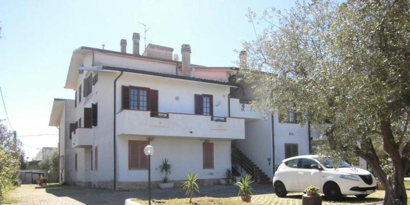 Quadruple Room with Private Bathroom image 4