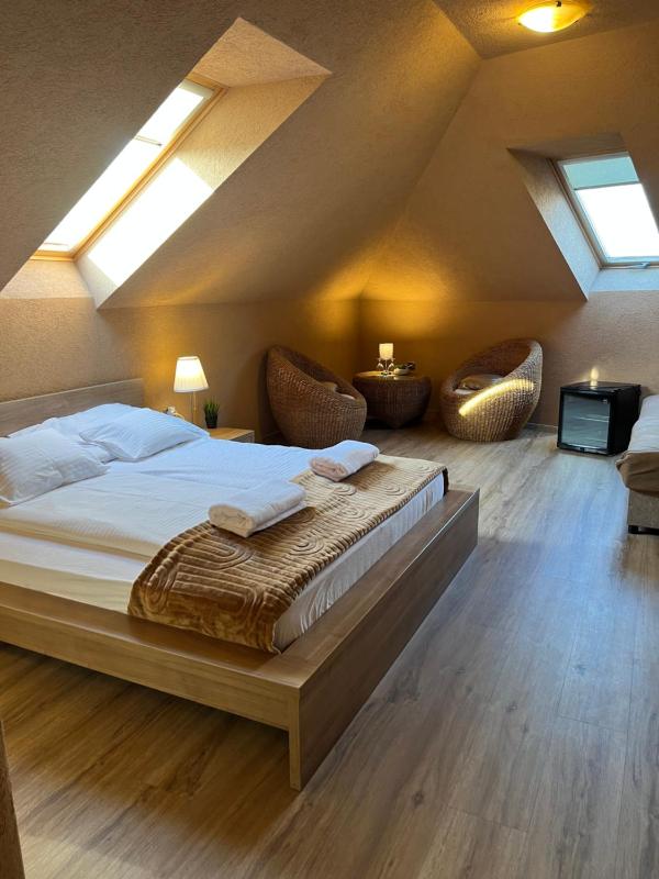 Triple Room image 1