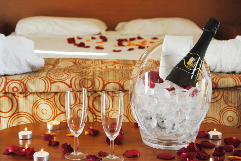 Romantic Room image 4