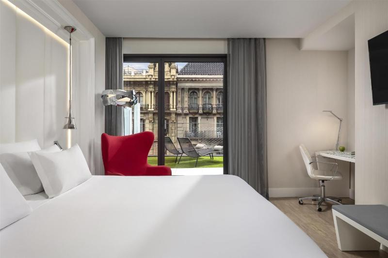 Premium Double or Twin Room with Terrace image 3