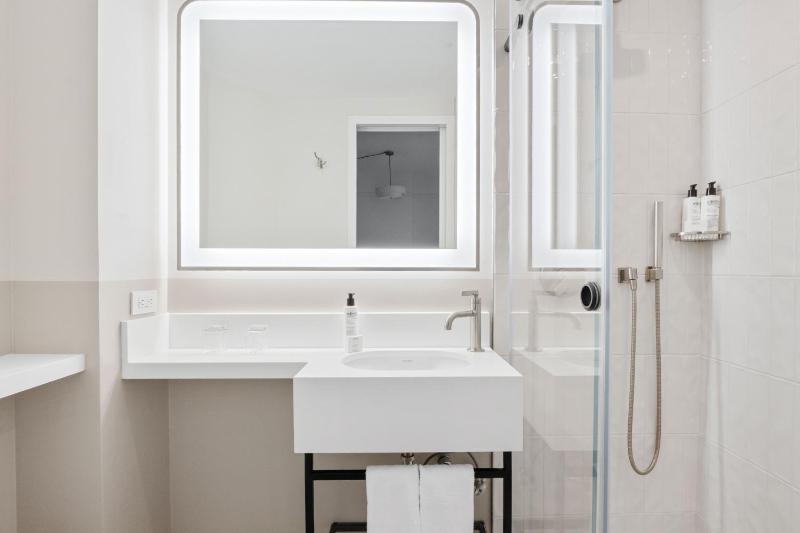Superior Room image 4