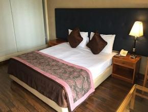 Charles Hotel - image 3