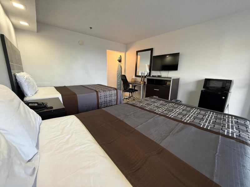 Blue Marlin Motel - image 22