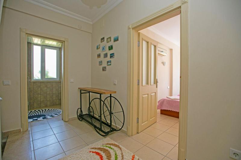 Four-Bedroom Villa with Private Pool image 4