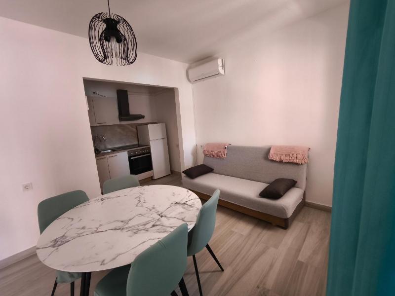Two-Bedroom Apartment with Terrace and Sea View image 4