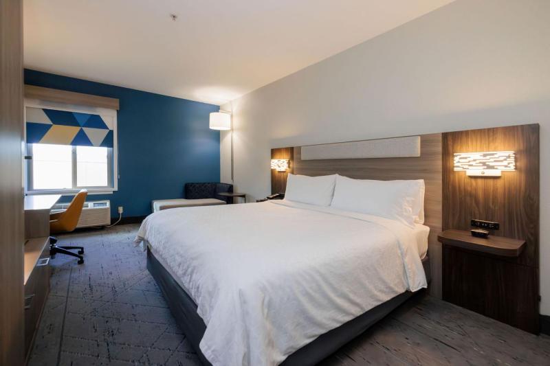 Standard Room image 2