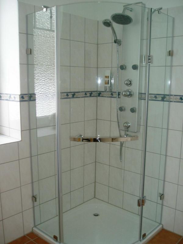 Single Room image 2