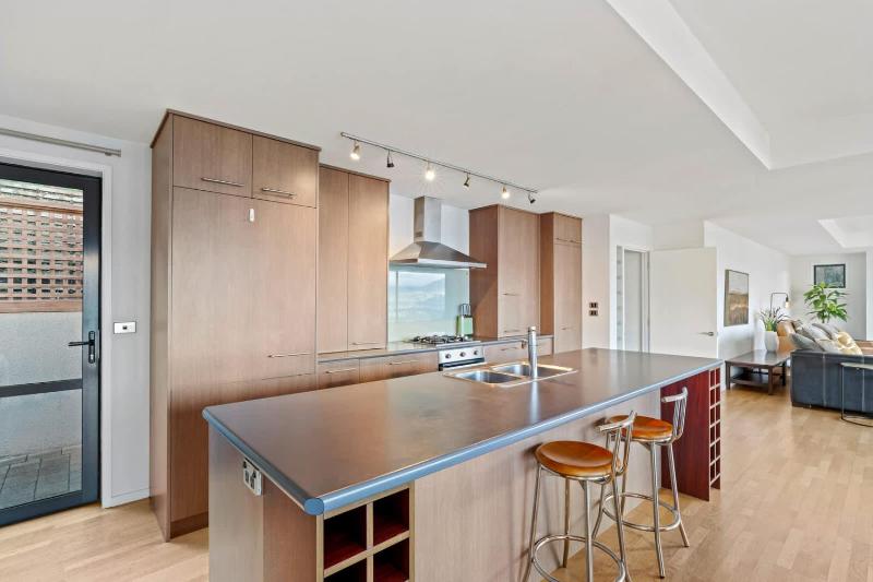 Elevated Elegance in Fernhill - image 4