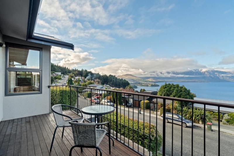 Elevated Elegance in Fernhill - image 28