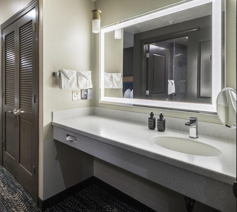Two Queen Suites image 1