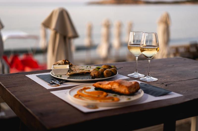 Nostos Beach Boutique Hotel - image 12
