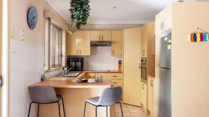 Shoal Bay Townhouse with Spa - image 21
