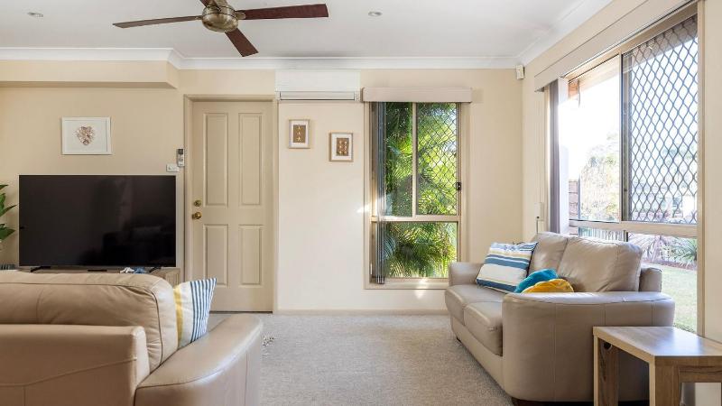 Shoal Bay Townhouse with Spa - image 18