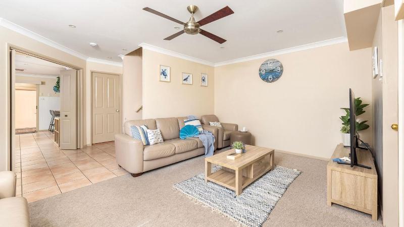 Shoal Bay Townhouse with Spa - image 27