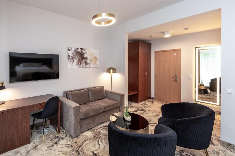 Deluxe Double Room with Balcony and Morning Spa Access image 4