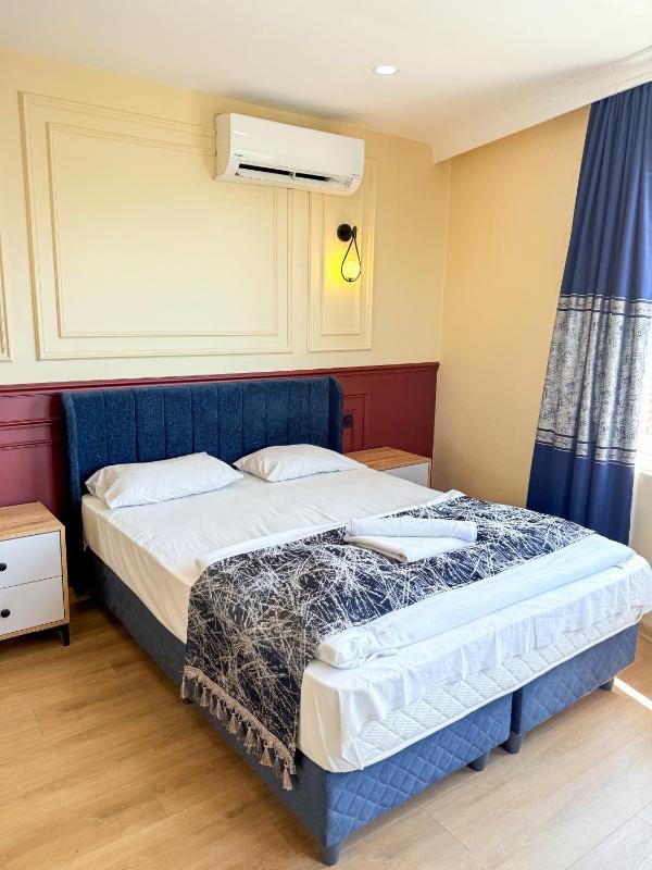Standard Double Room image 3