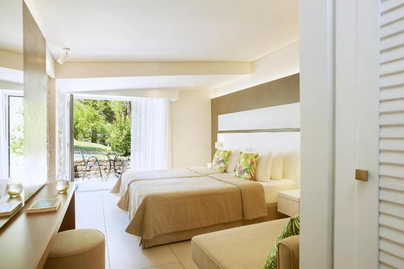 Superior Family Suite image 4