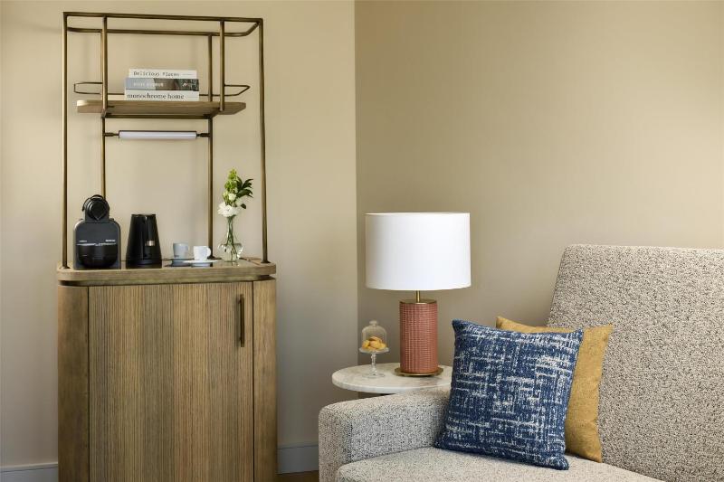 Junior Suite with River View image 4