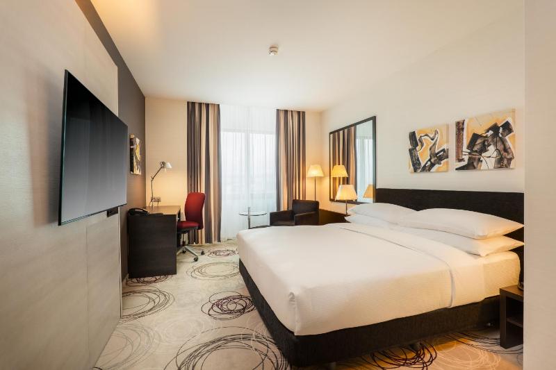 King Guest Room image 1