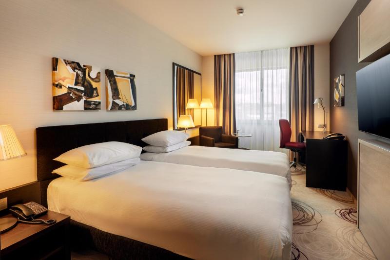 Twin Room image 1