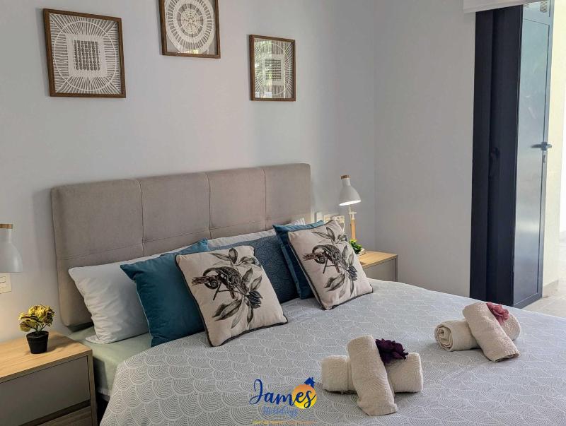 Alfredsi Luxury Poolside Retreat Apt Duly11 - image 6