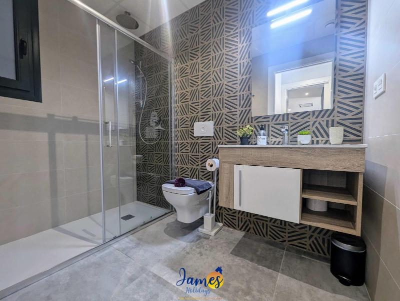 Alfredsi Luxury Poolside Retreat Apt Duly11 - image 18