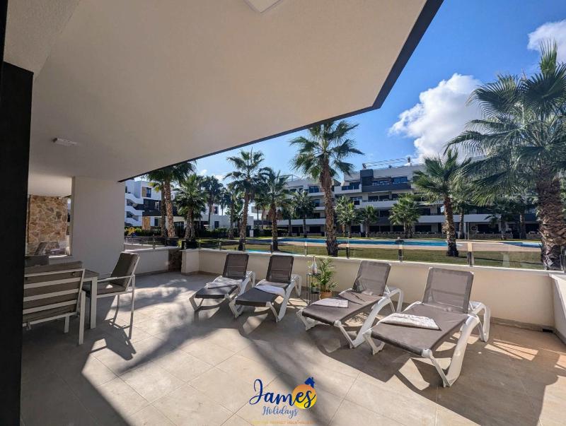 Alfredsi Luxury Poolside Retreat Apt Duly11 - image 4