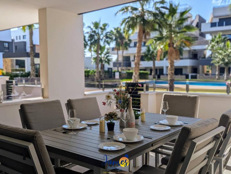Alfredsi Luxury Poolside Retreat Apt Duly11 - image 10