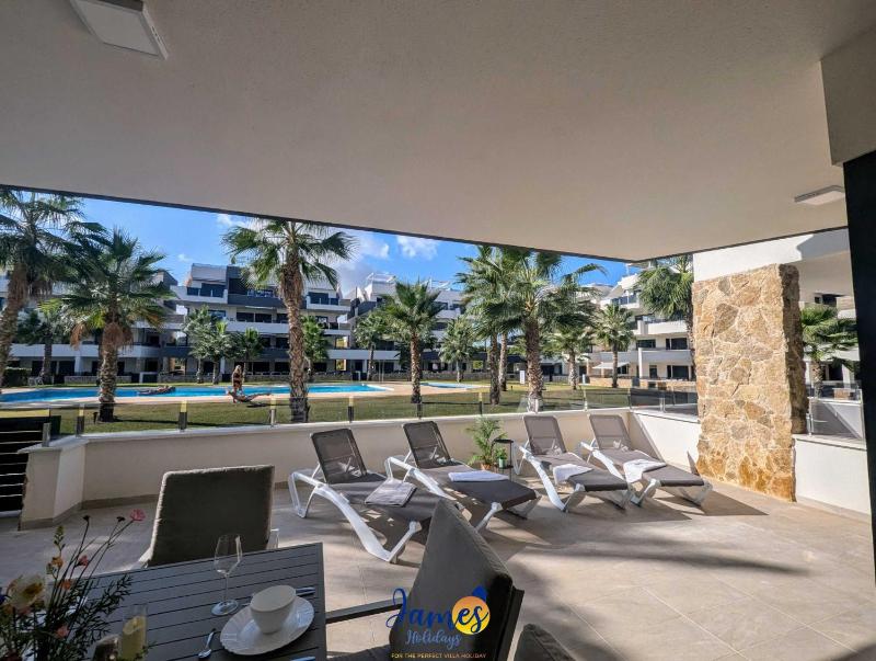 Alfredsi Luxury Poolside Retreat Apt Duly11 - image 14