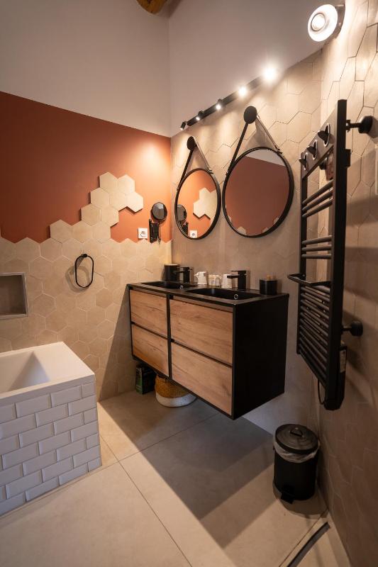 Suite with City View image 1