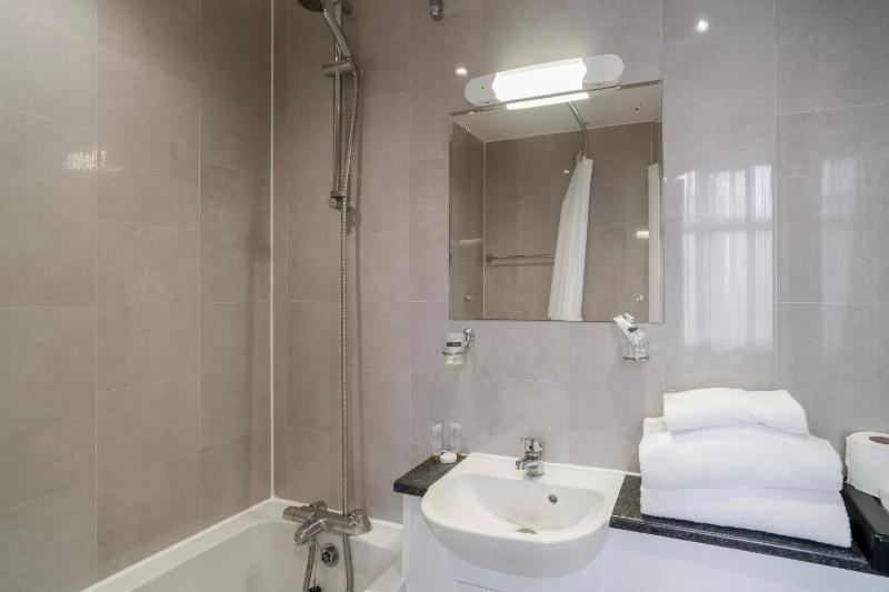 Single Room image 3