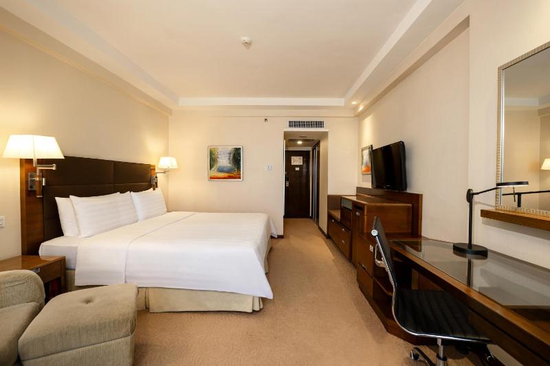 Shangri-La Shenzhen - image 4