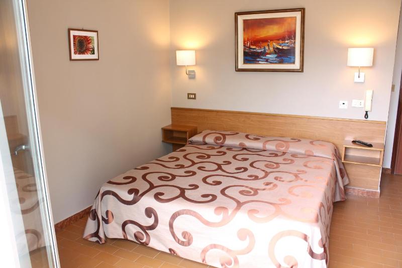Hotel Helga - image 50