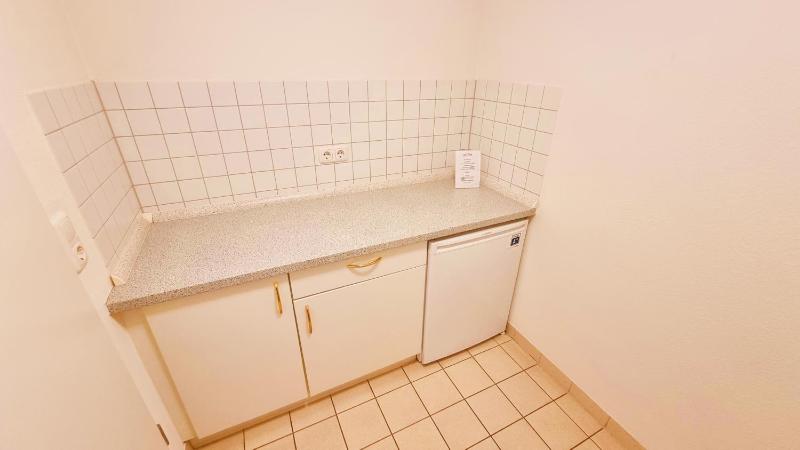 One-Bedroom Apartment image 3