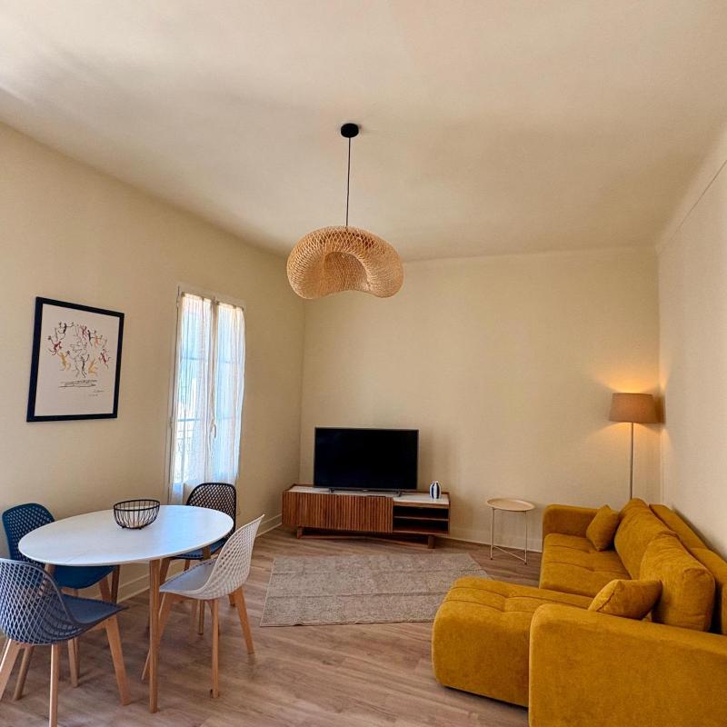 Family Two-Bedroom Apartment with View - No elevator image 1