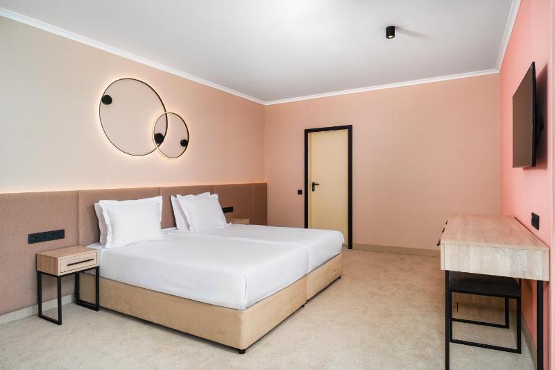 Suite with Sea View image 4