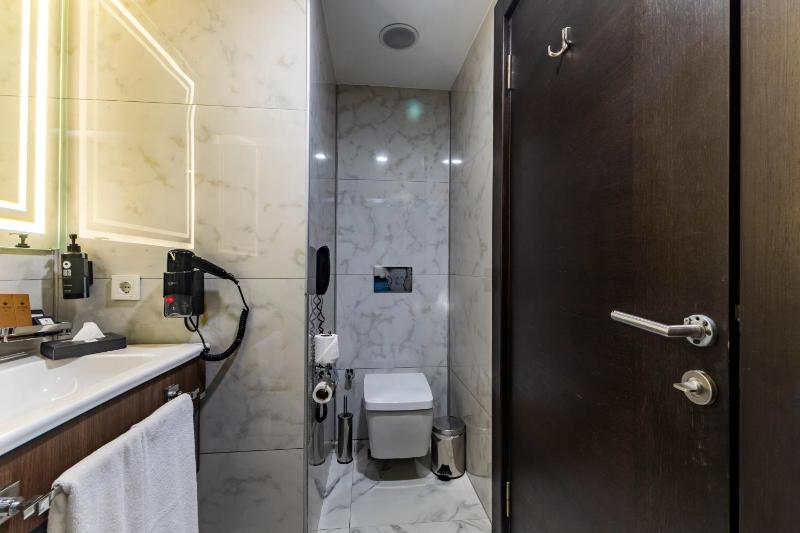 Executive Suite image 2