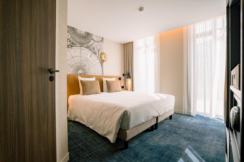 Junior Suite with Terrace image 1