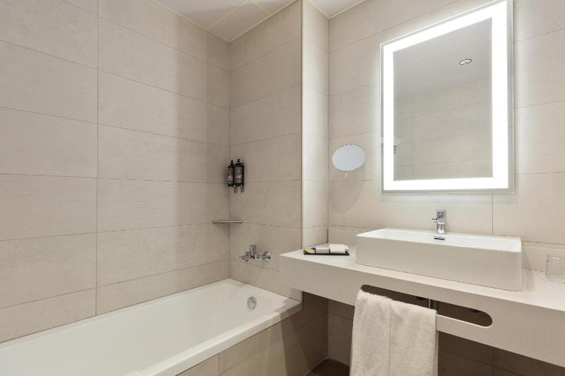 Standard Double Room (2 Adults + 1 Child) image 2