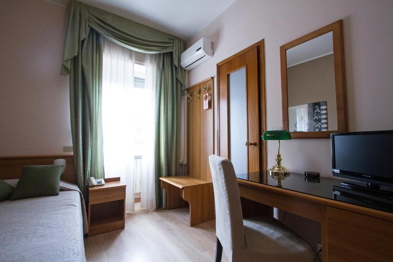 Hotel Adriano - image 7