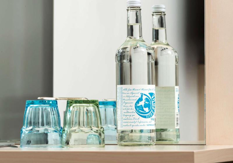 Standard Double Room image 3