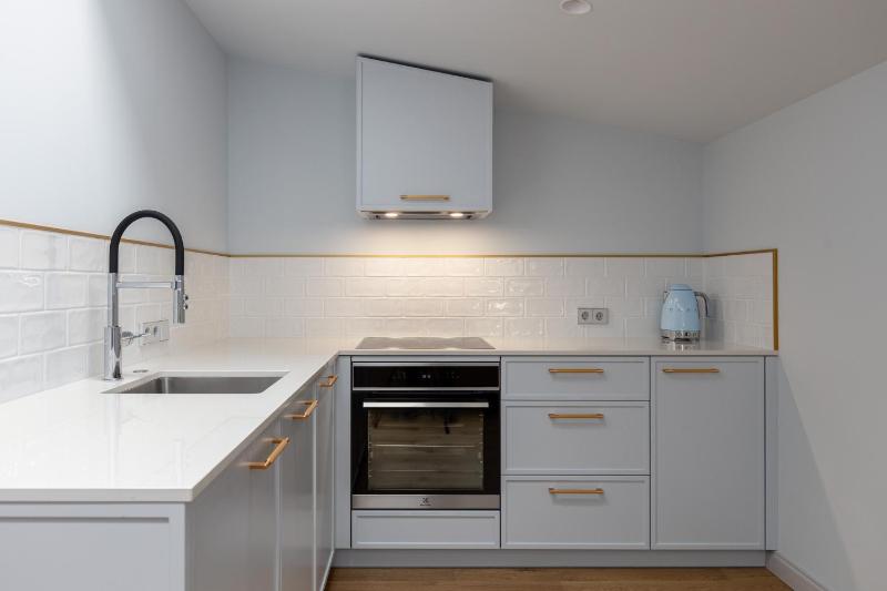 Roze Center Apartments - image 26